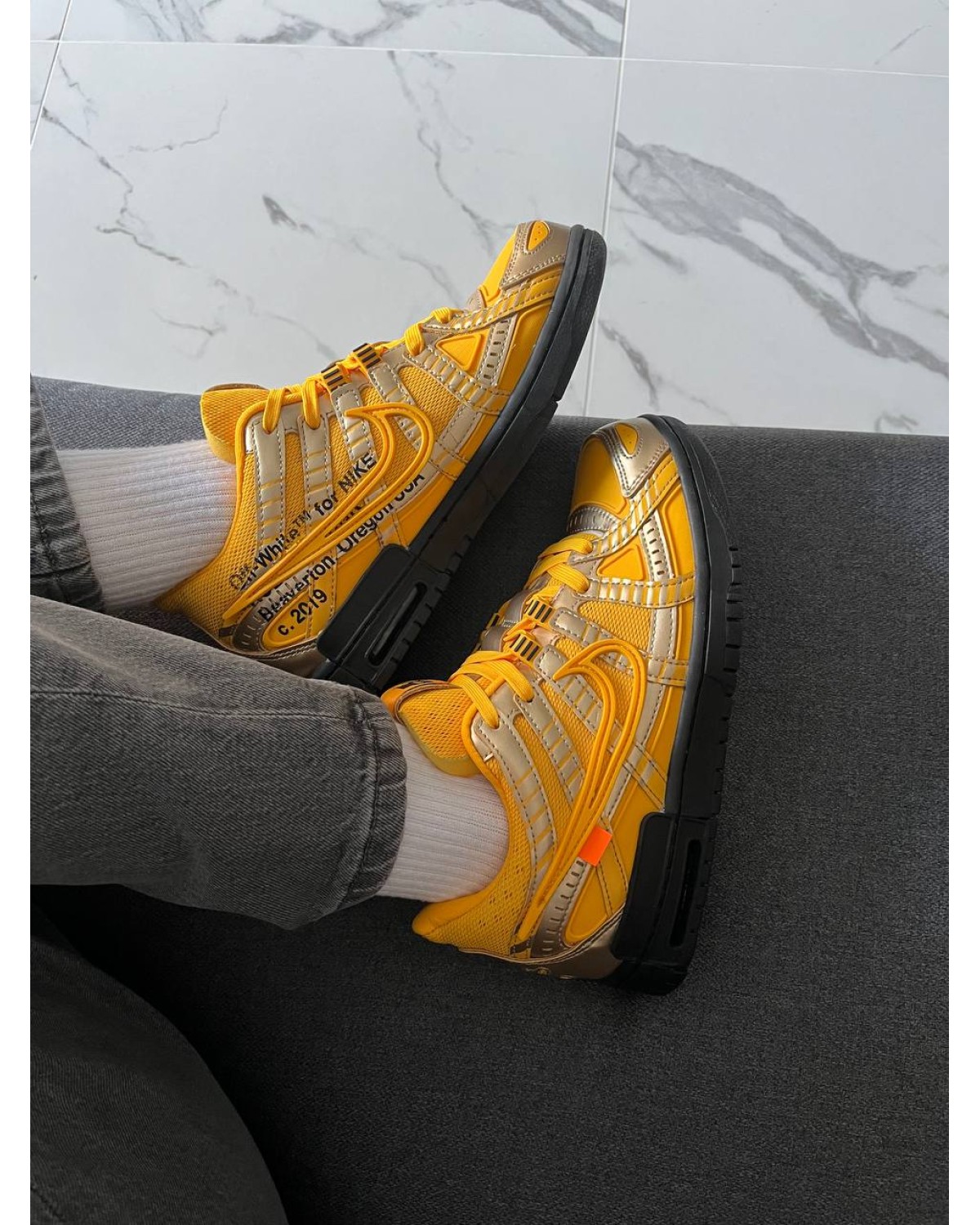 Nike Air Rubber Dunk Off-White University Gold