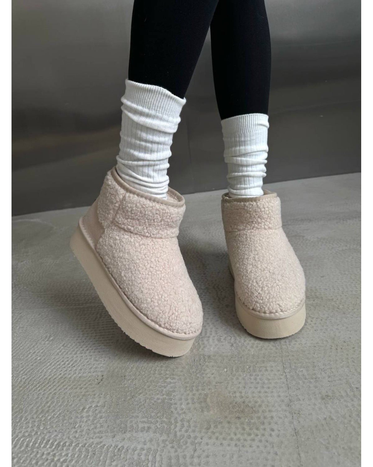 UGG Ultra Mini Platform Teddy Cream