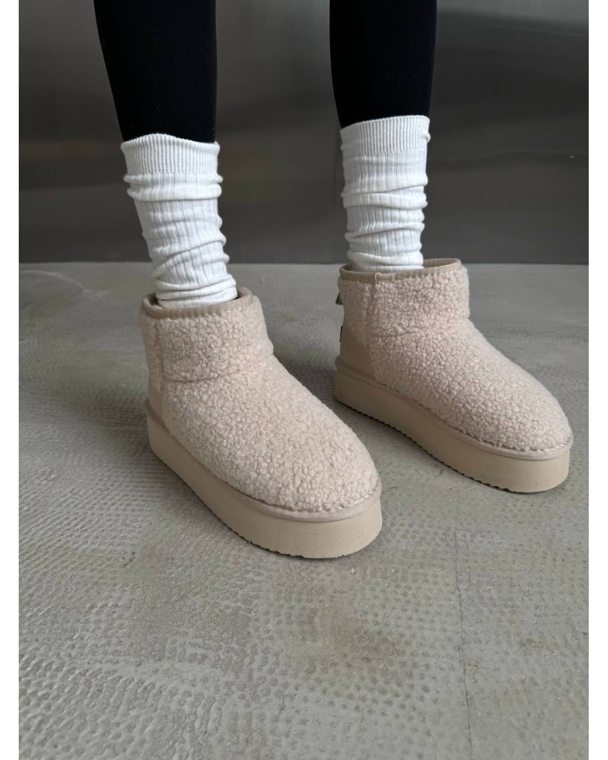 UGG Ultra Mini Platform Teddy Cream
