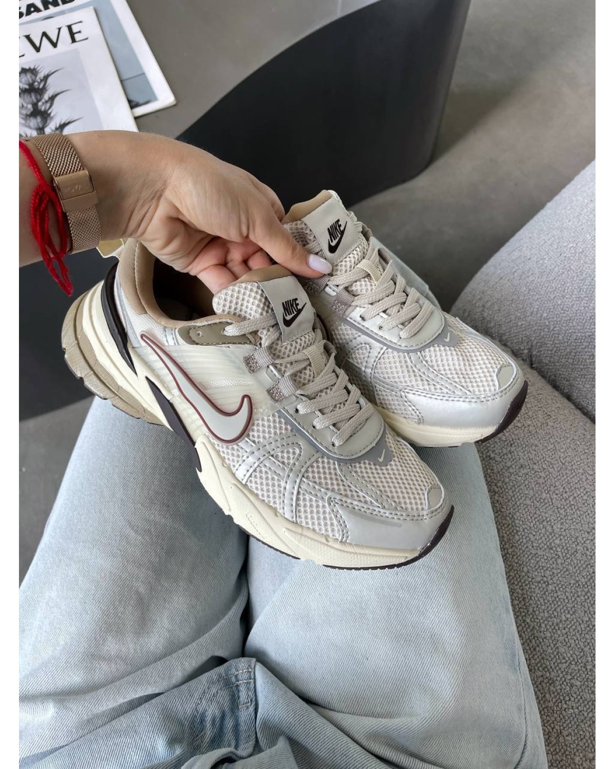 Nike V2K Run Light Orewood Brown
