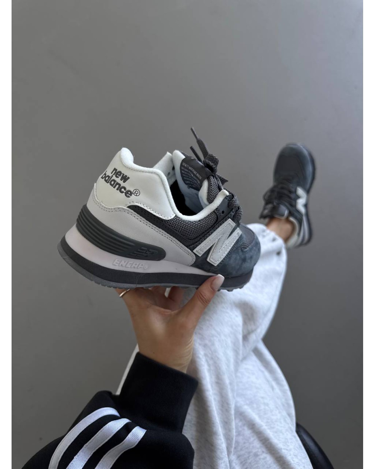 New Balance 574 Grey / White
