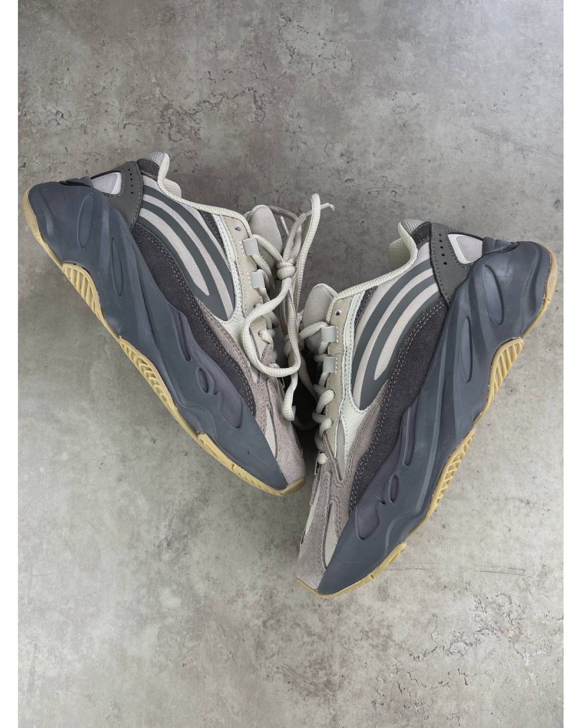 Adidas Yeezy 700 V2 Tephra Grey