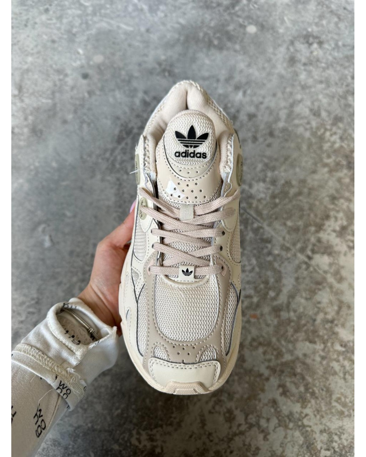 Adidas Astir Beige