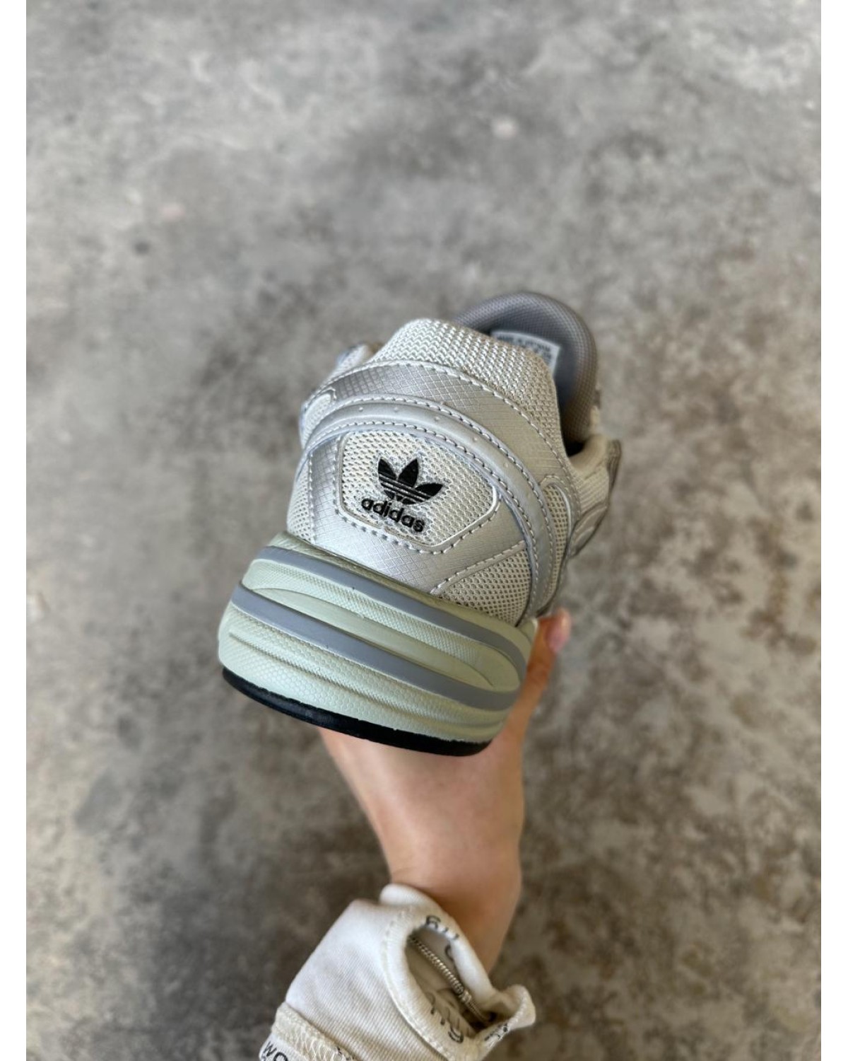 Adidas Astir Grey