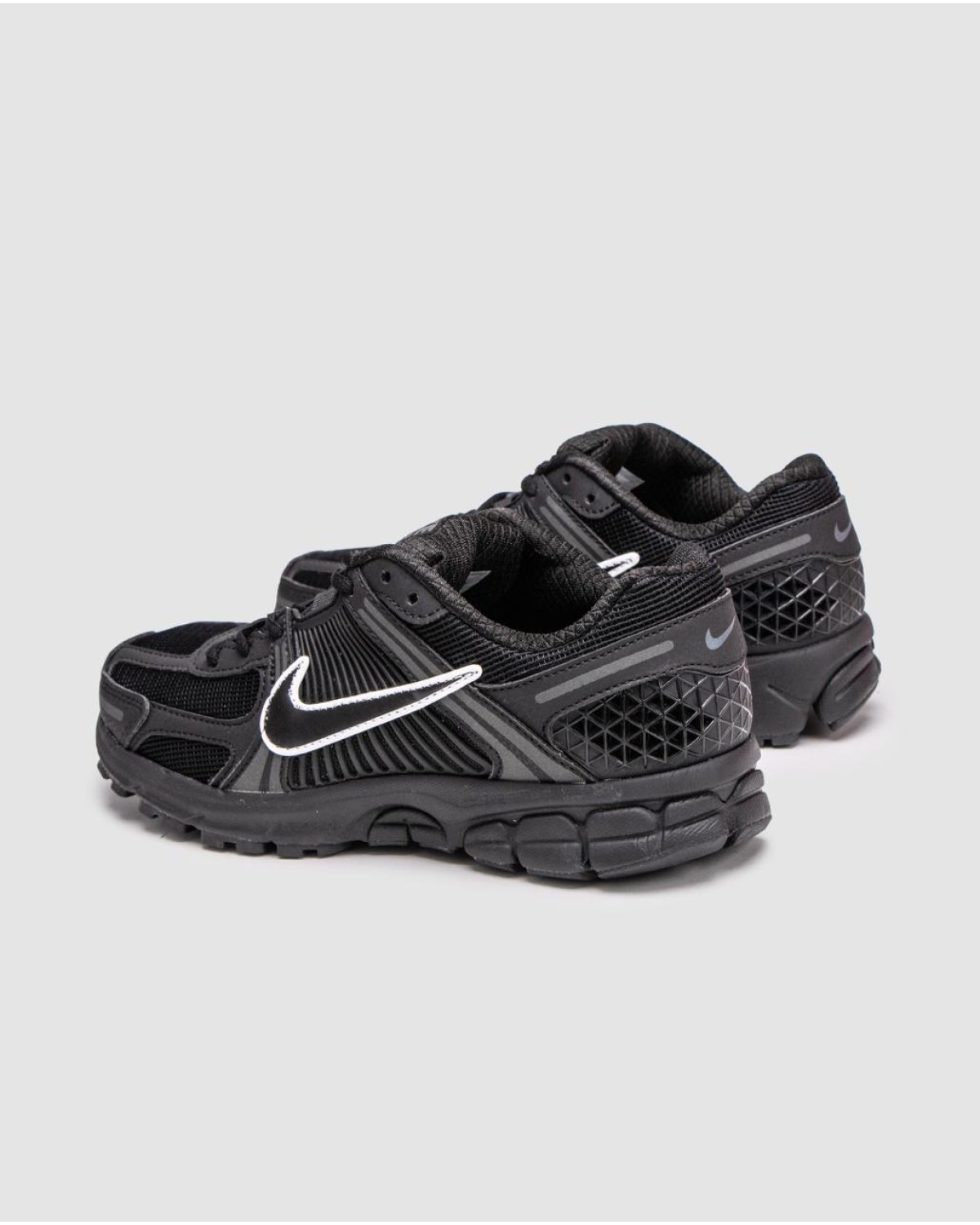 Nike Vomero 5 Black White