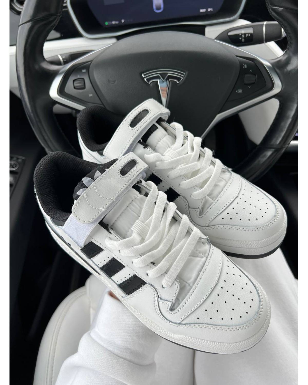 Adidas Forum White Black