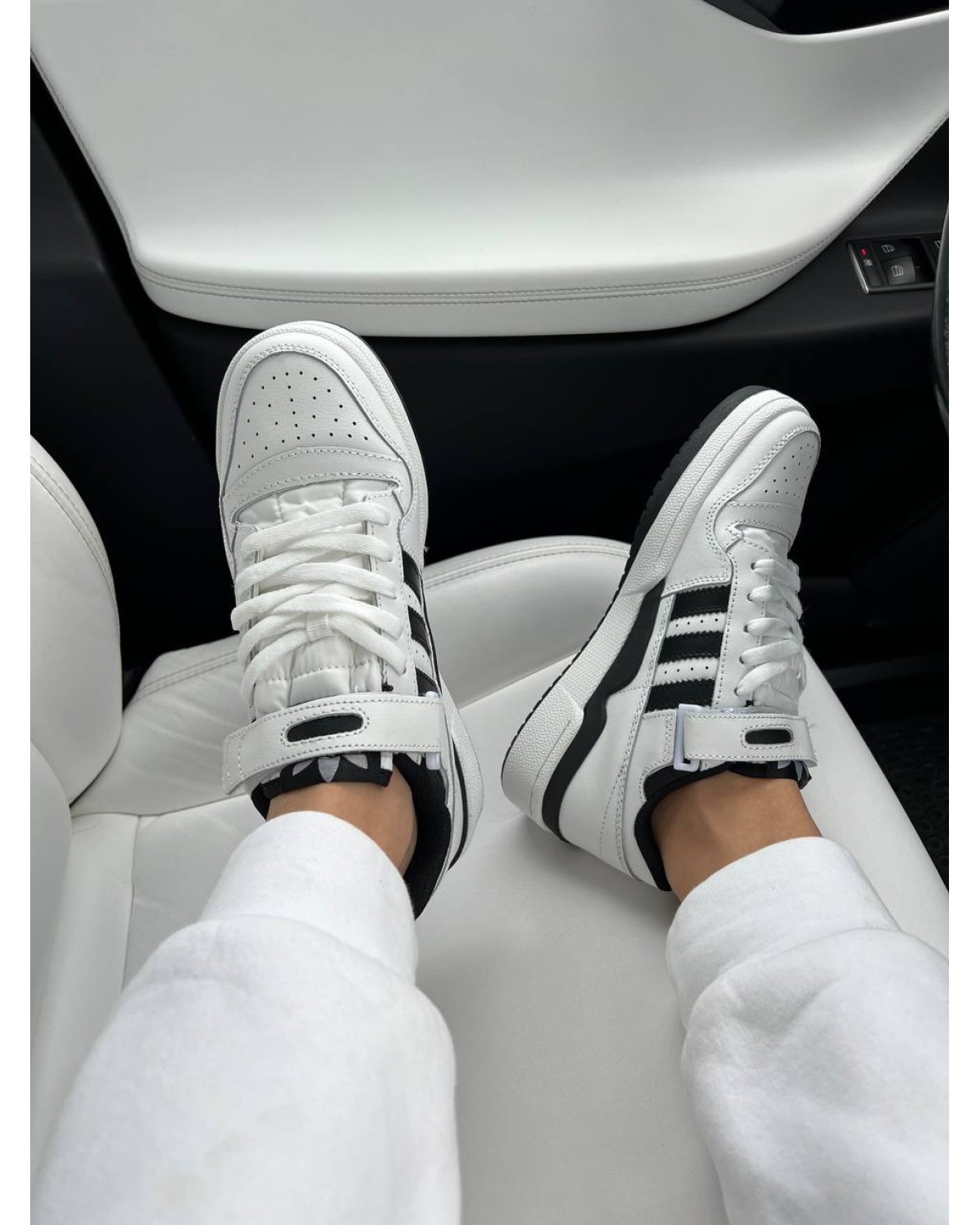 Adidas Forum White Black
