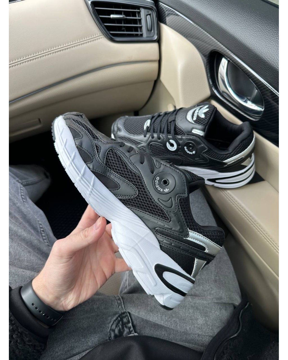 Adidas Astir Black