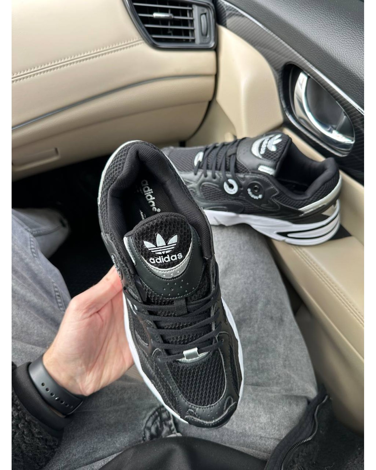 Adidas Astir Black