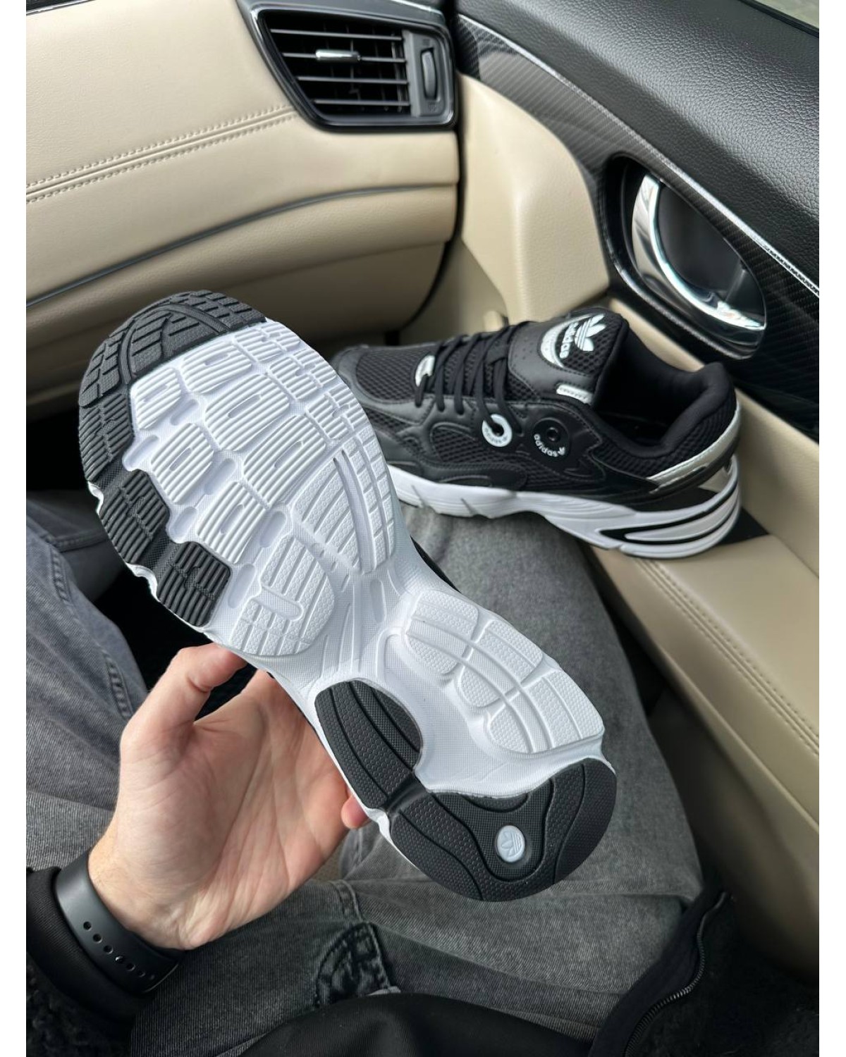 Adidas Astir Black