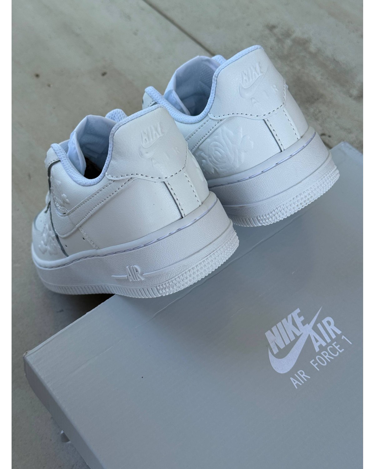 Nike Air Force 1 White ‘Roses