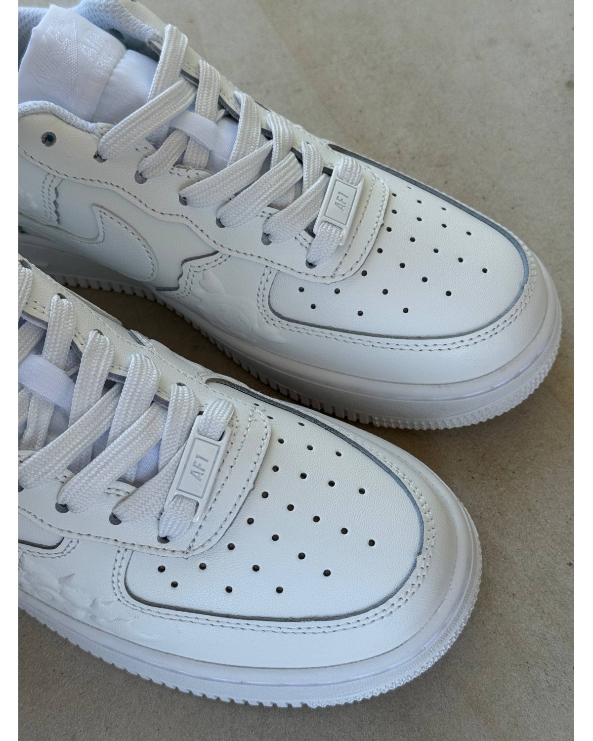Nike Air Force 1 White ‘Roses