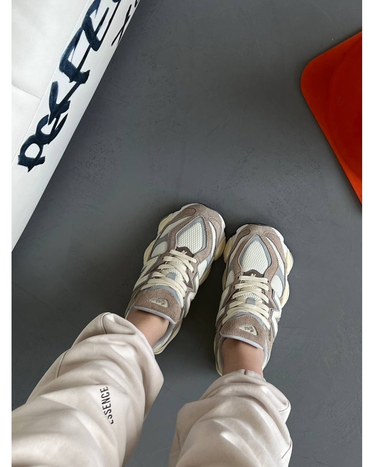 New Balance 9060