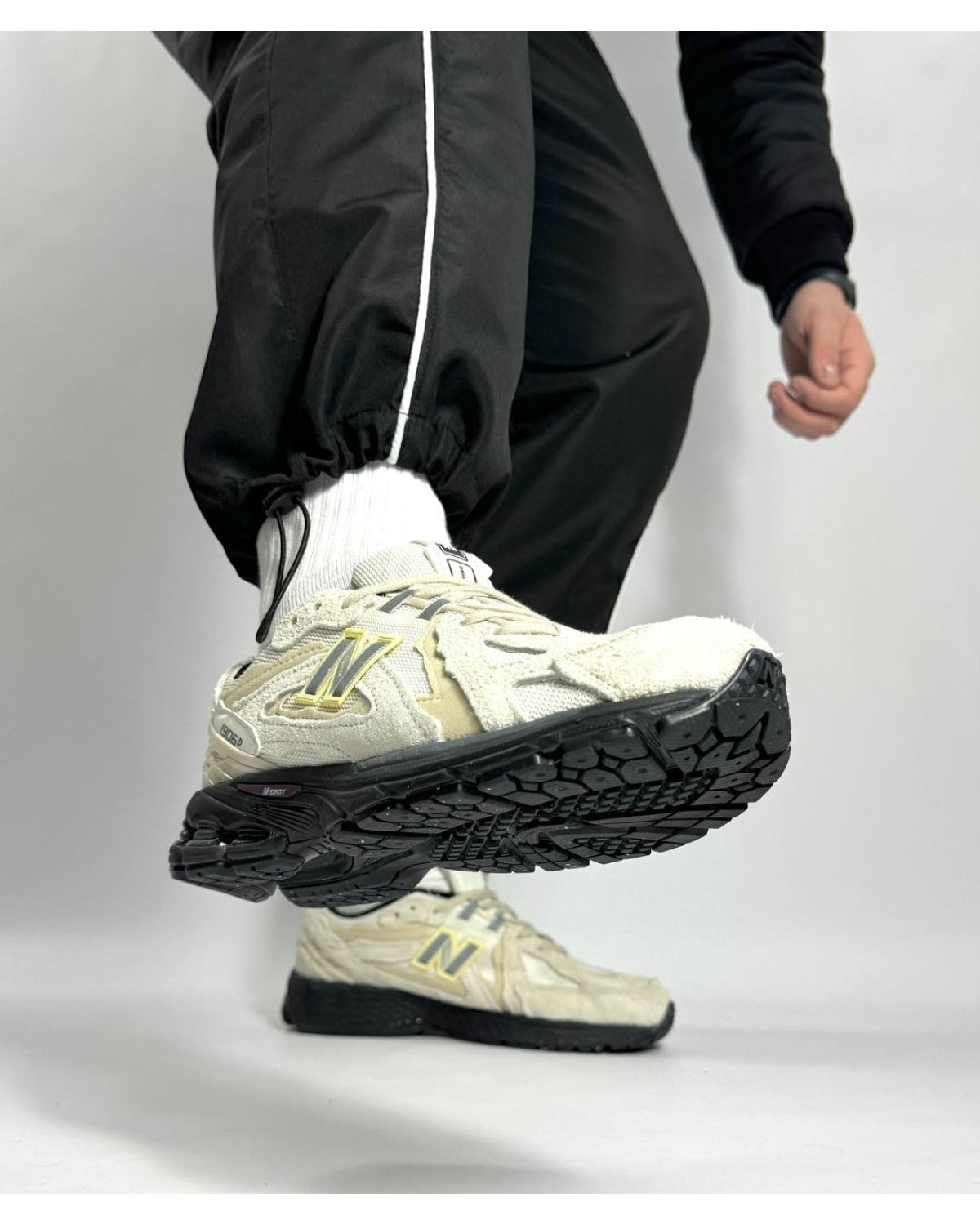 New Balance 1906D Protection Pack Beige Black
