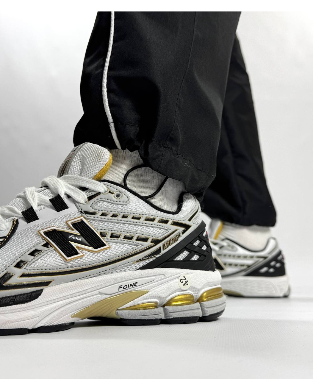 New Balance 1906R Metallic Silver Gold