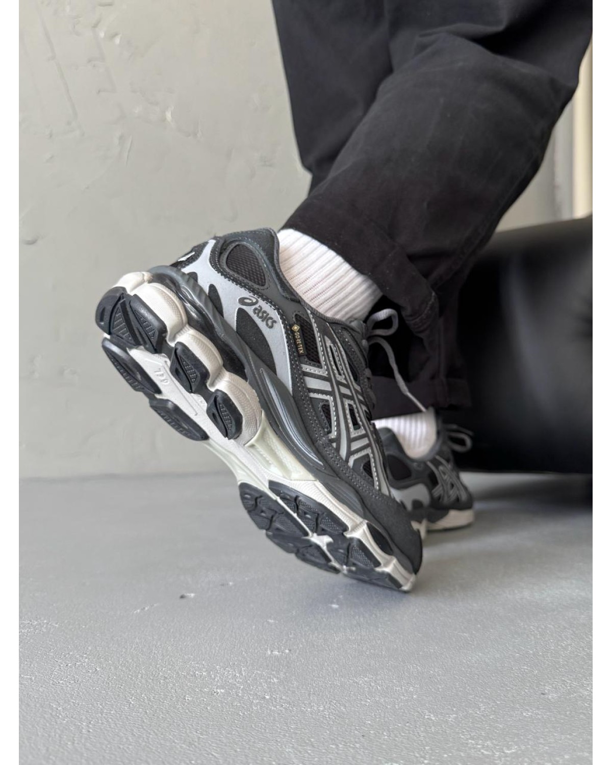 Asics Gel-NYC Grey/Silver Gore-Tex