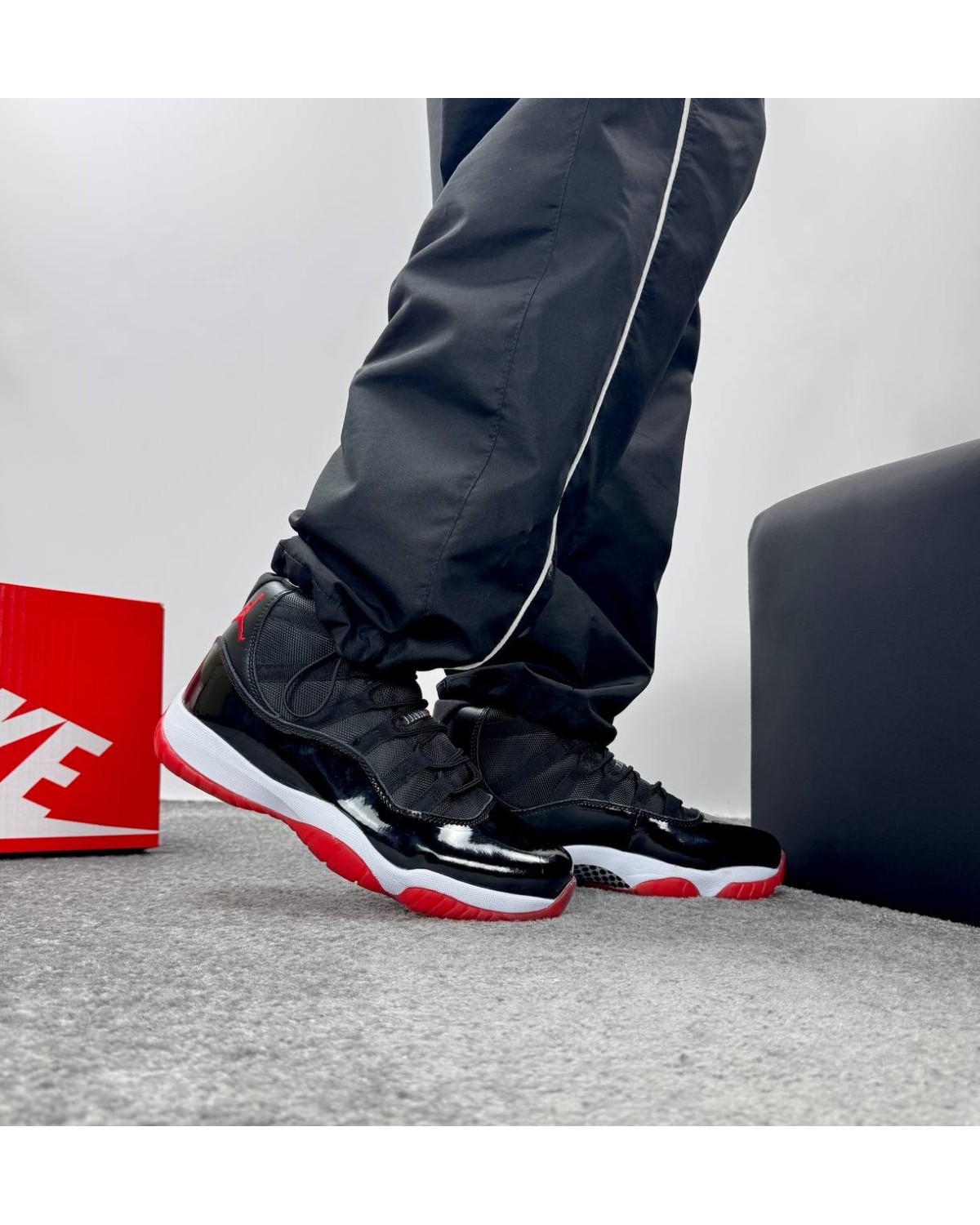 Nike Air Jordan 11 Black Red White