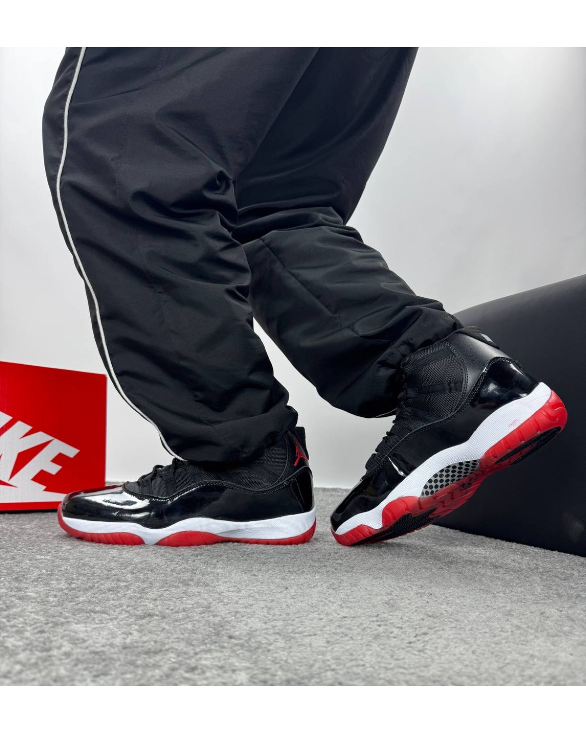 Nike Air Jordan 11 Black Red White