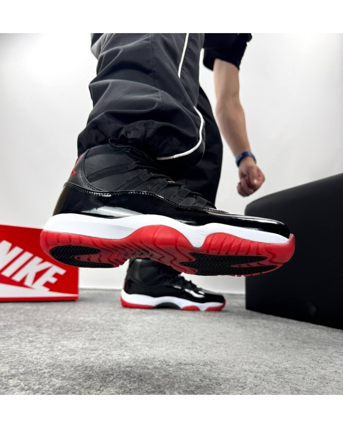Nike Air Jordan 11 Black Red White