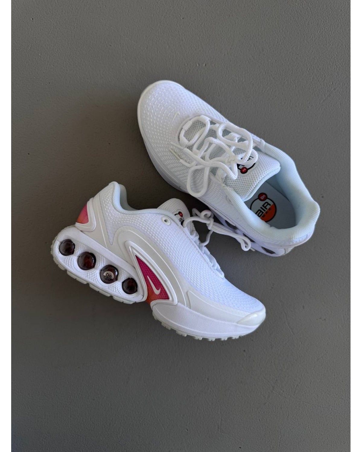Nike Air Max DN White Pink