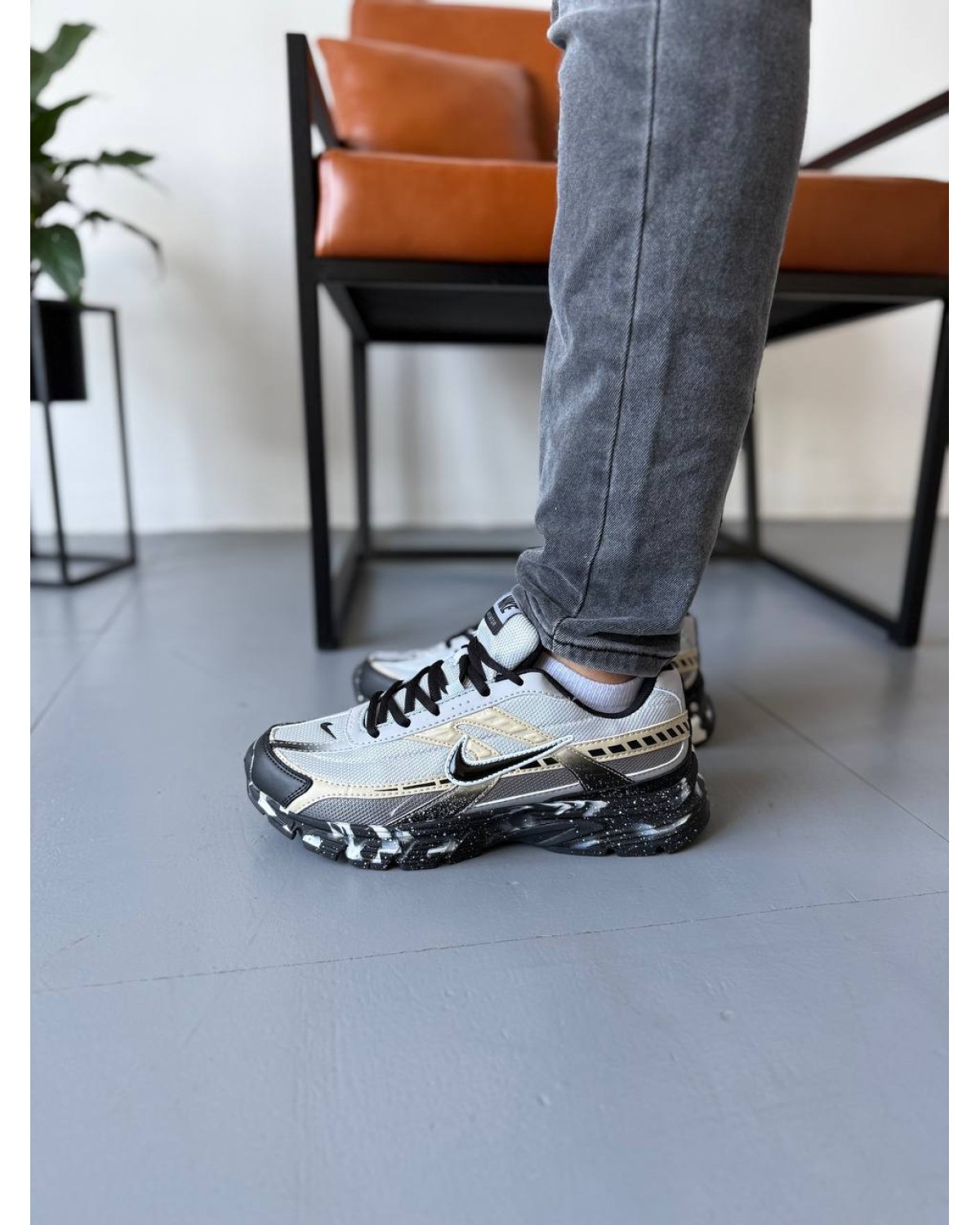 Nike Initiator Custom Grey Black