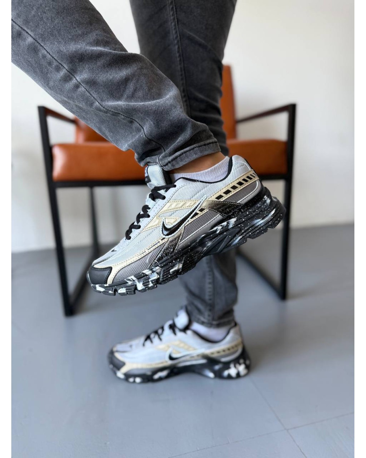 Nike Initiator Custom Grey Black