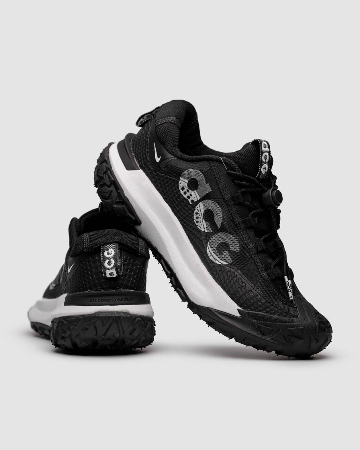 Nike ACG Mountain Fly 2 Low Black/White