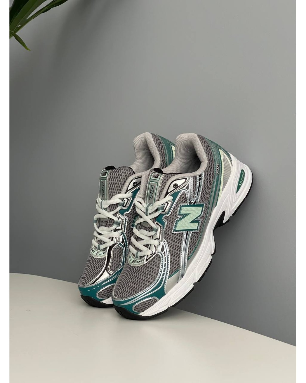 New Balance 740v2 Silver Metallic