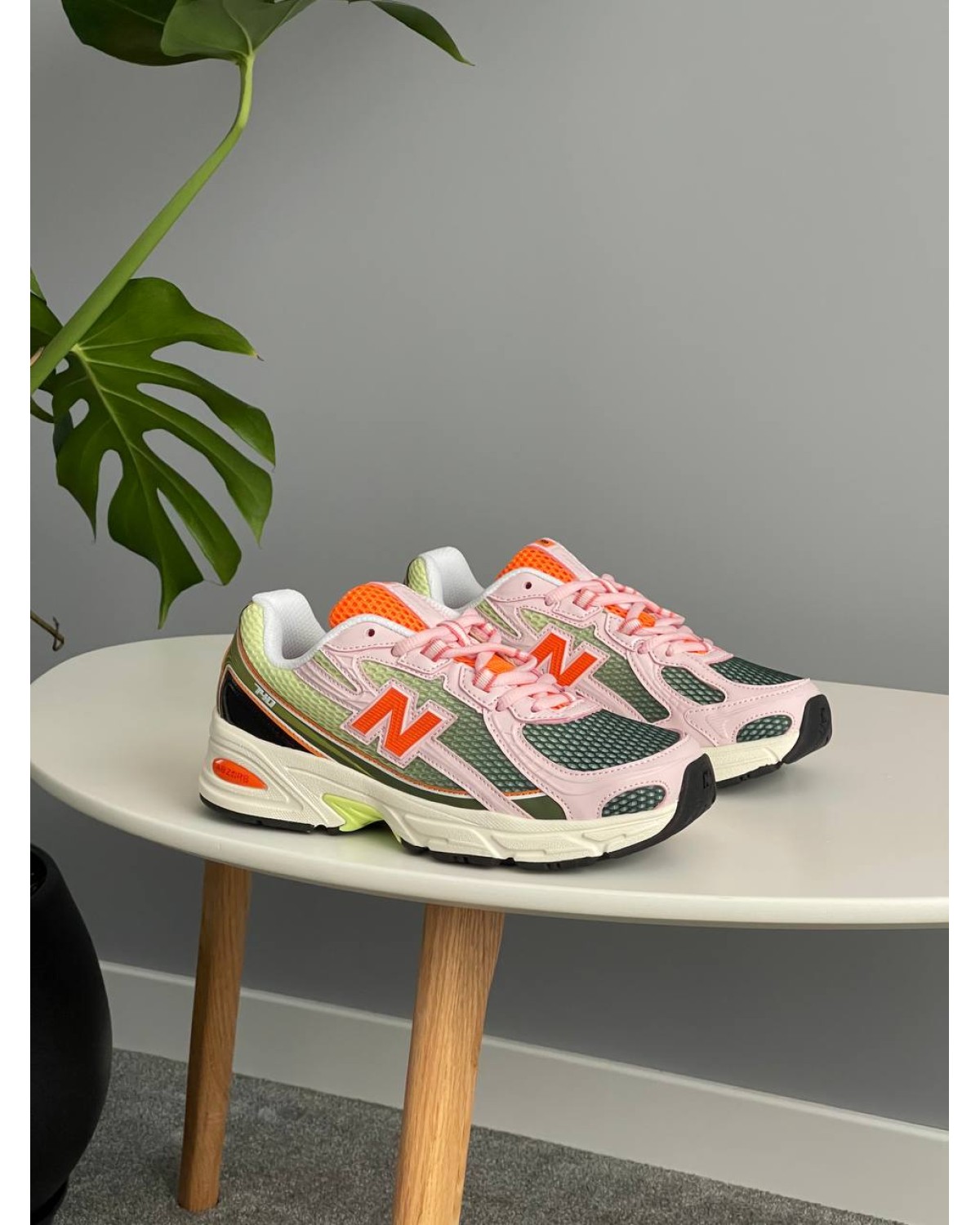 New Balance 740 Concepts Saignee