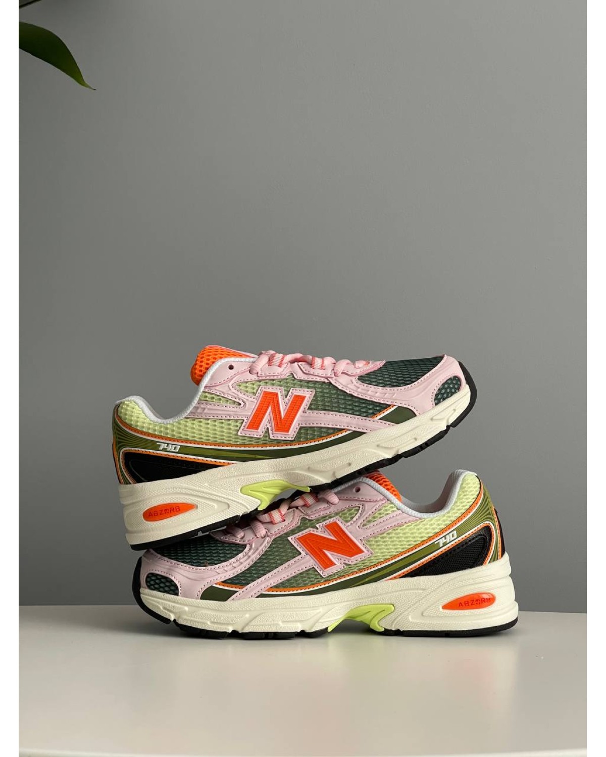 New Balance 740 Concepts Saignee