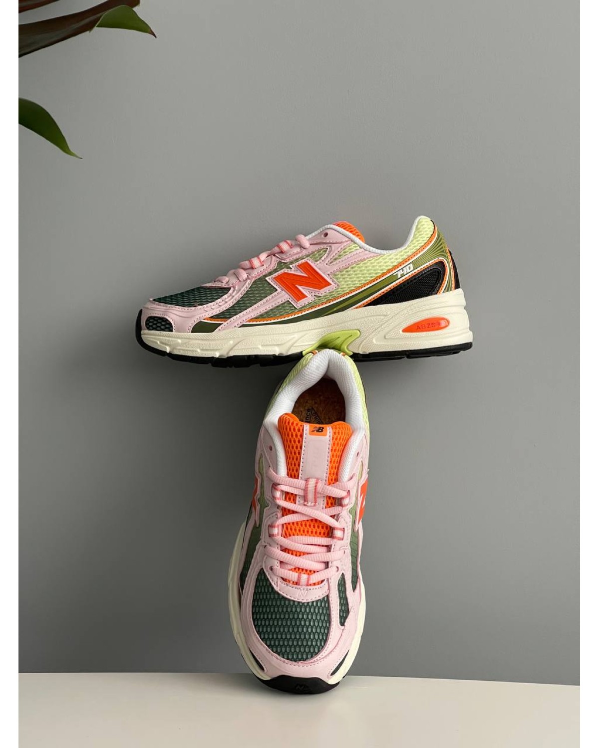 New Balance 740 Concepts Saignee