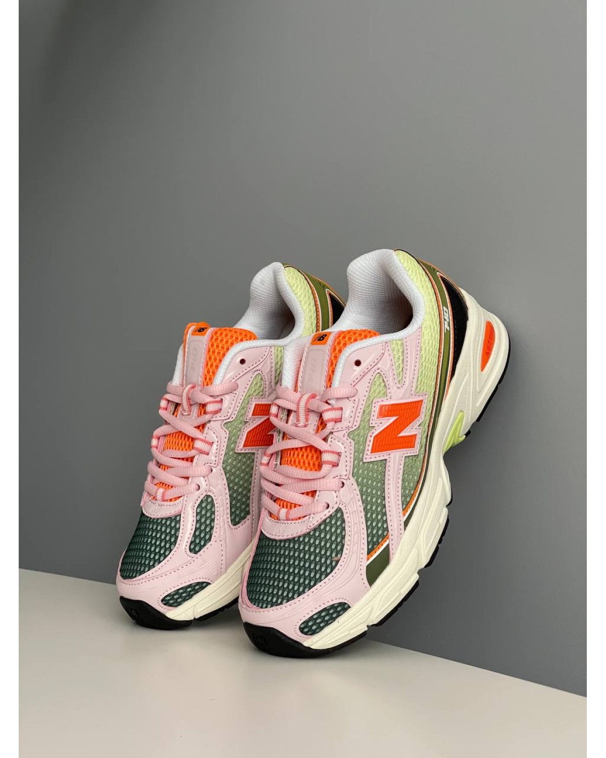 New Balance 740 Concepts Saignee