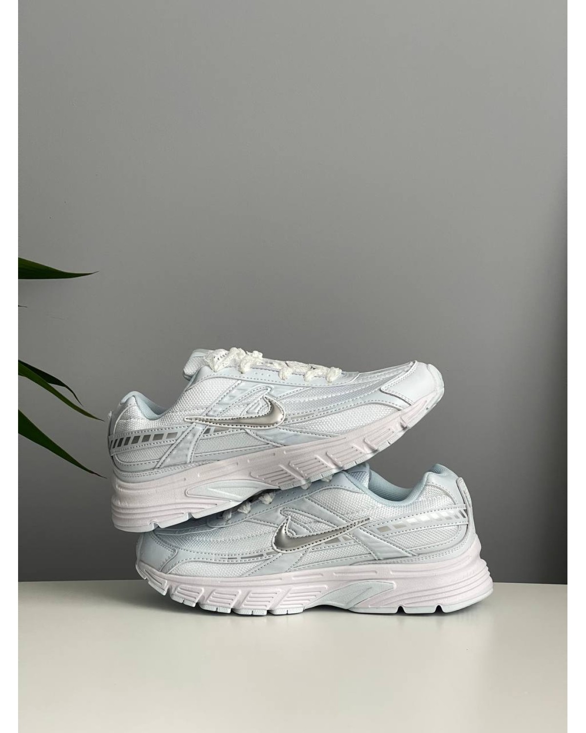 Nike Initiator White Blue Nike Initiator White Blue