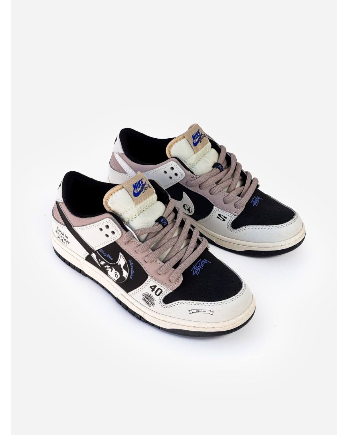 Nike SB Dunk Low x Stussy