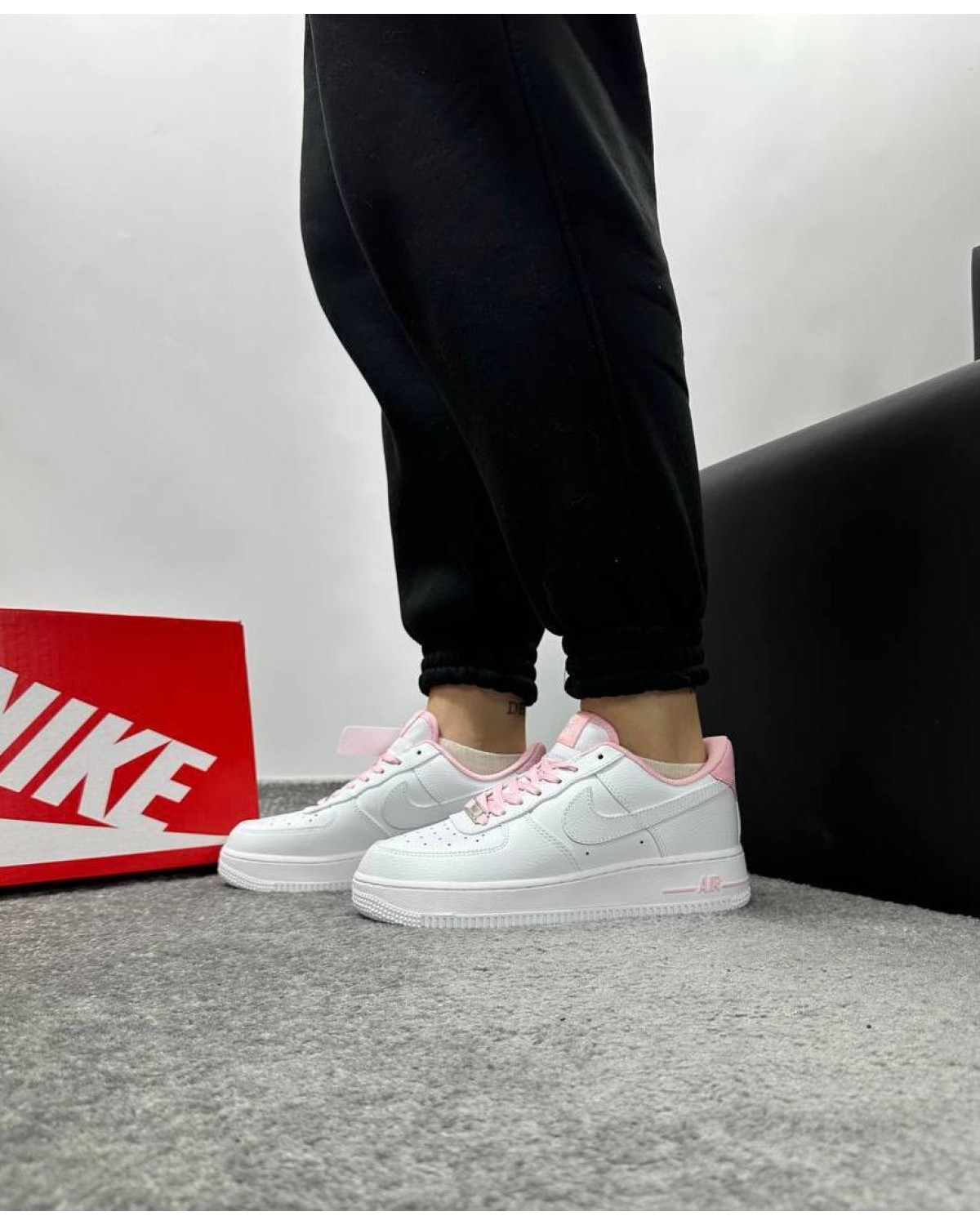 Nike Air Force White Pink
