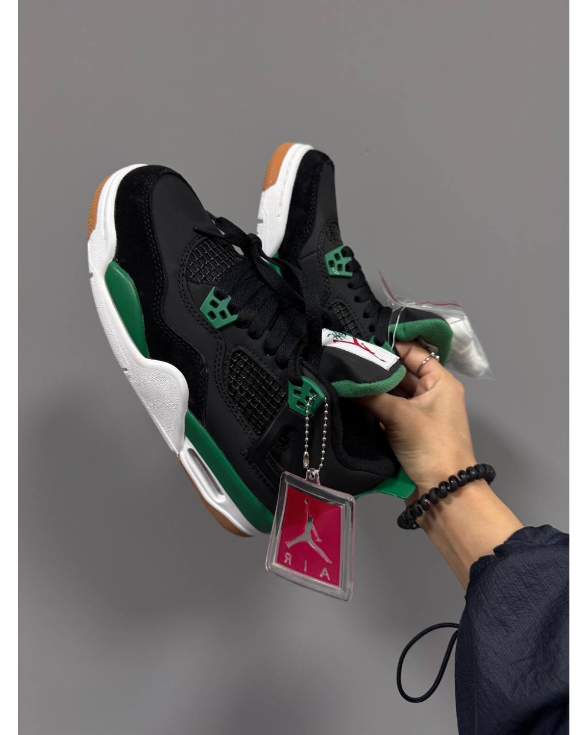 Nike Air Jordan Retro 4 x SB Black/Green Nike Air Jordan Retro 4 x SB Black/Green