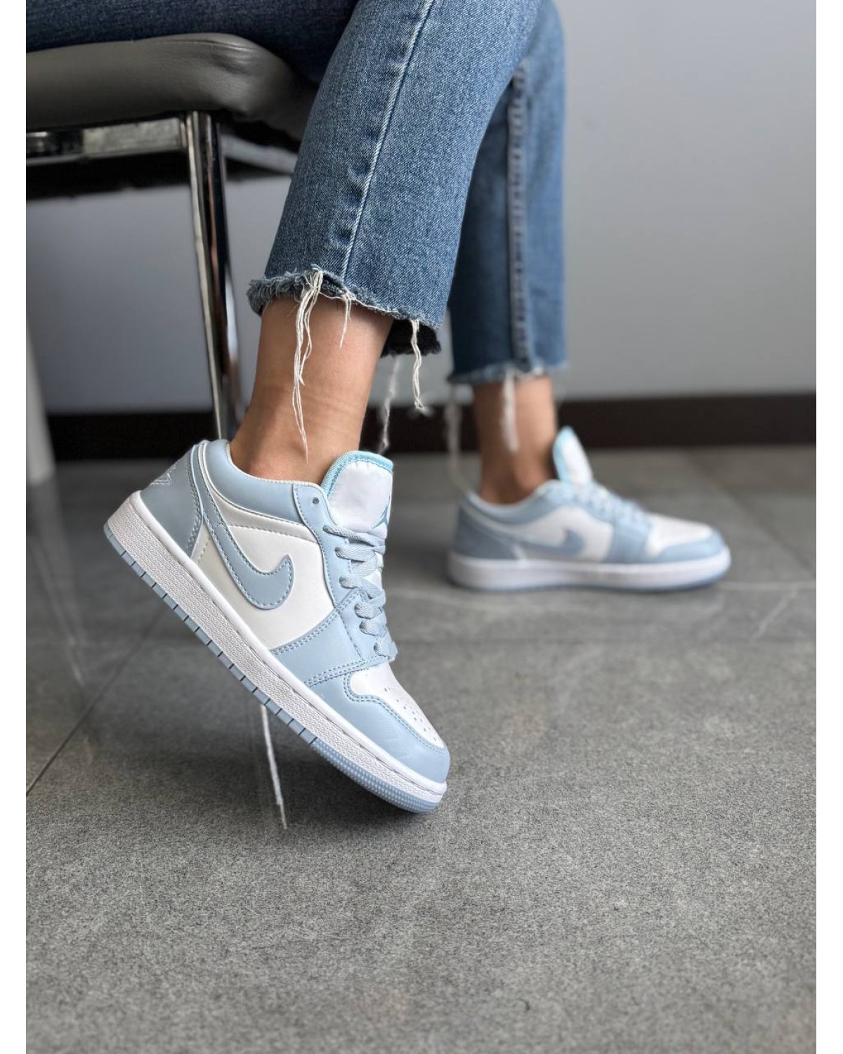 Nike Air Jordan 1 Low Blue