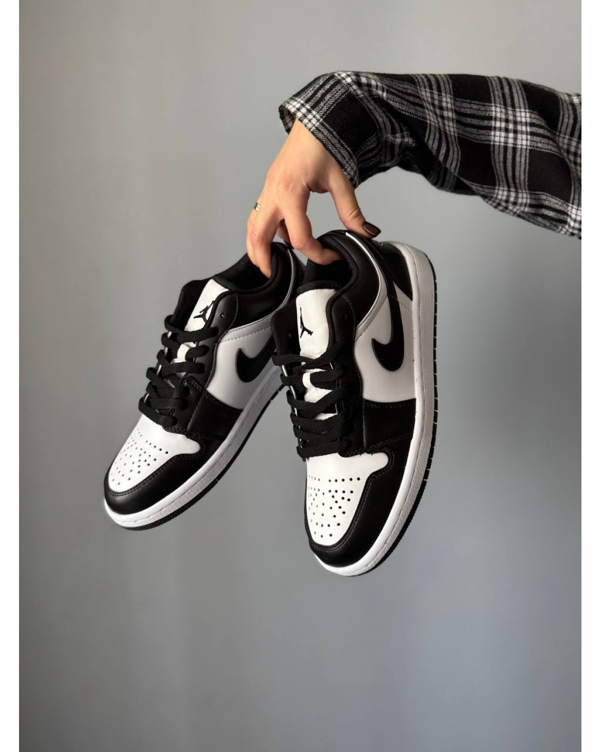 Nike Air Jordan 1 Low Black White