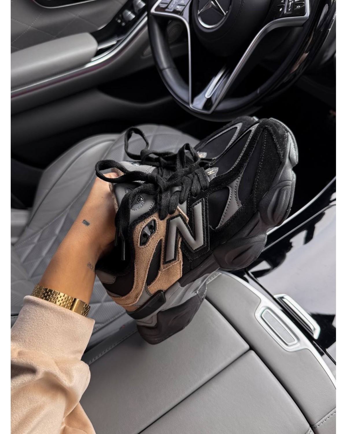 New Balance 9060 Black Brown