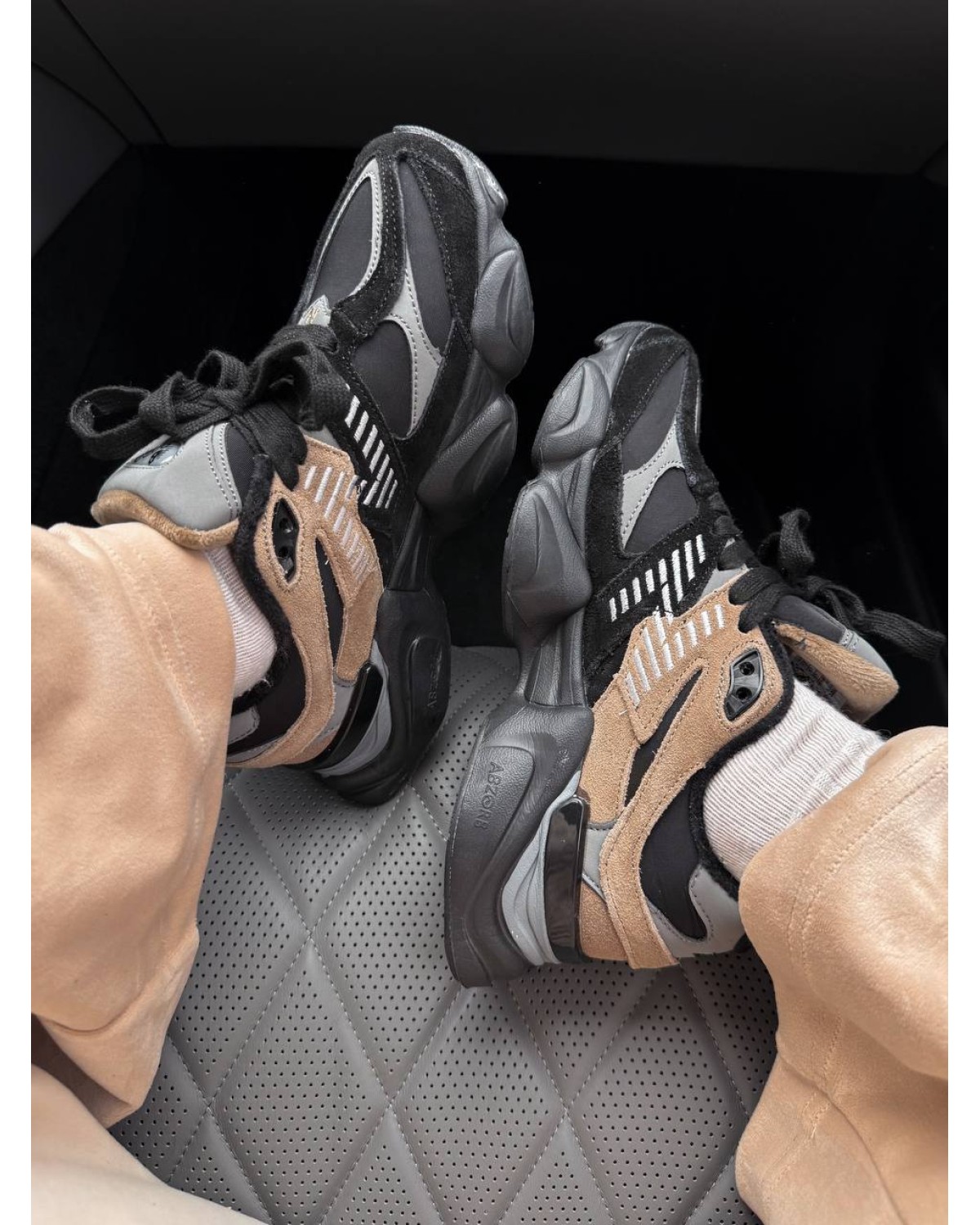 New Balance 9060 Black Brown