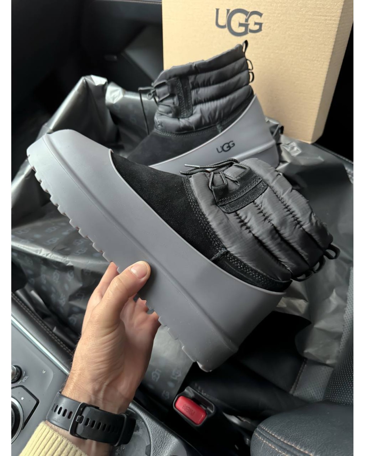 Classic Mini Lace-Up Black