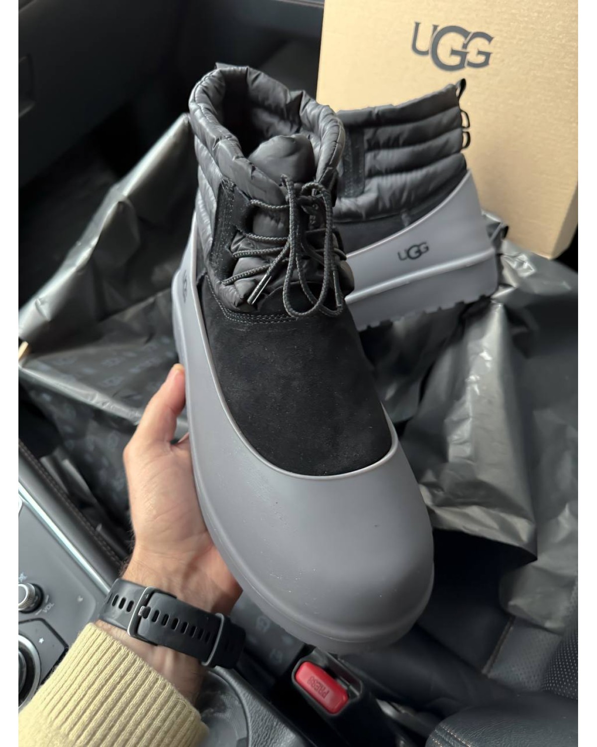 Classic Mini Lace-Up Black