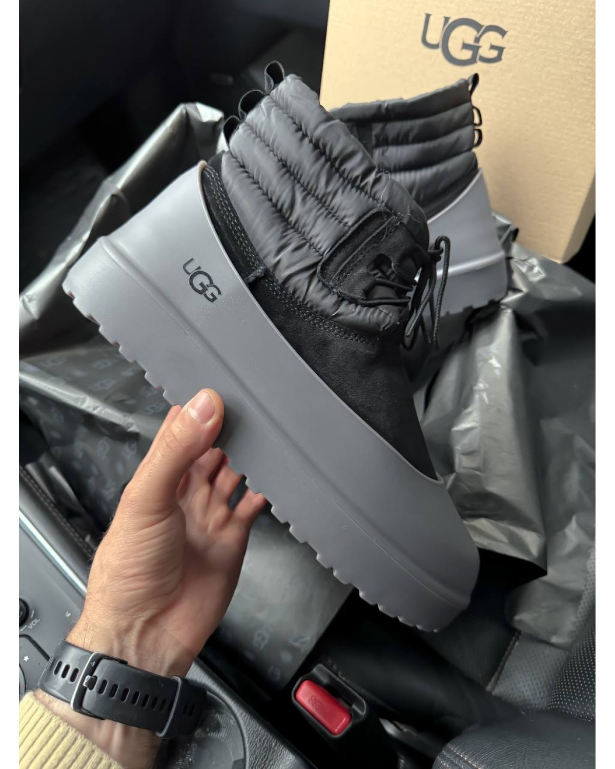 Classic Mini Lace-Up Black