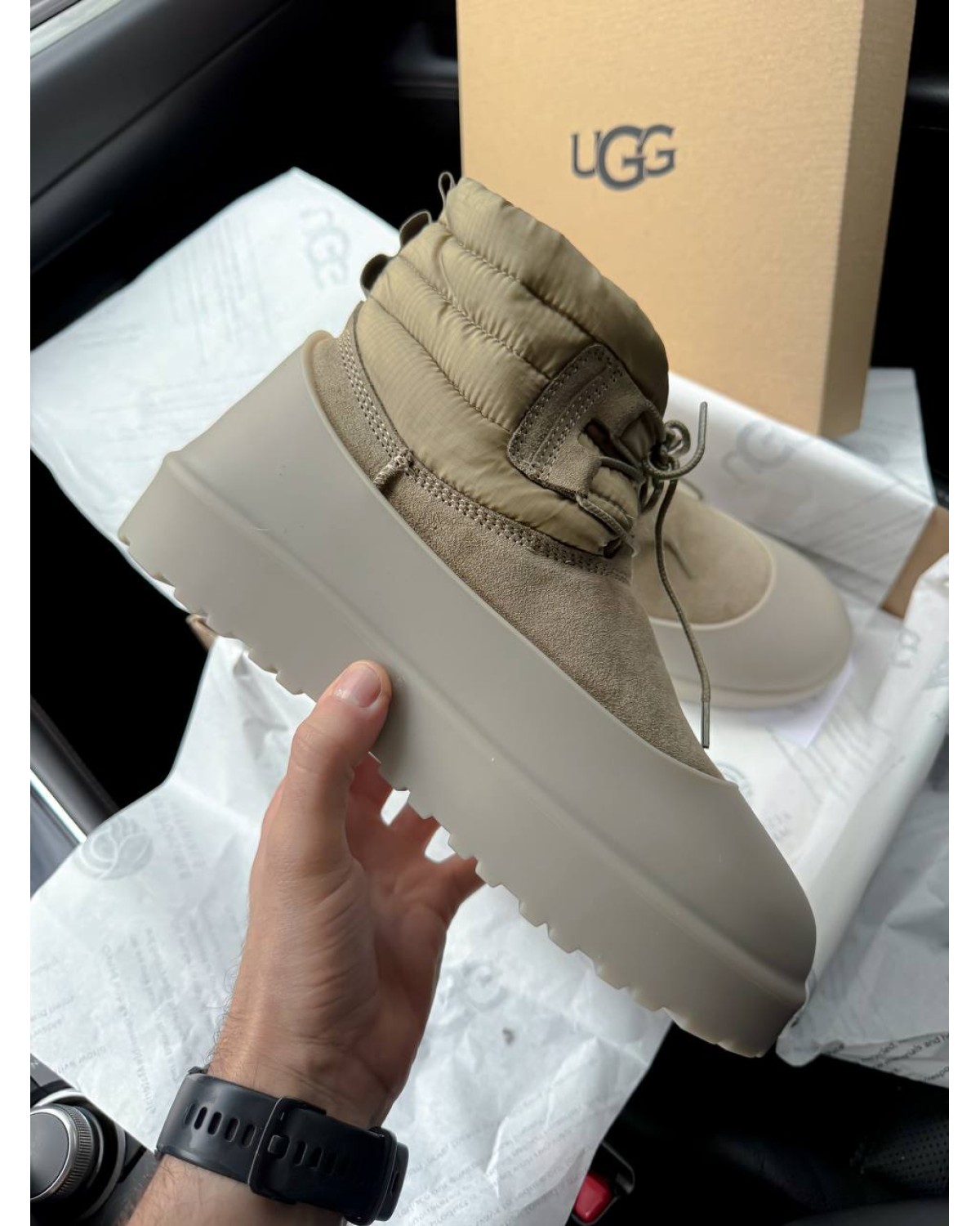 Classic Mini Lace-Up Beige