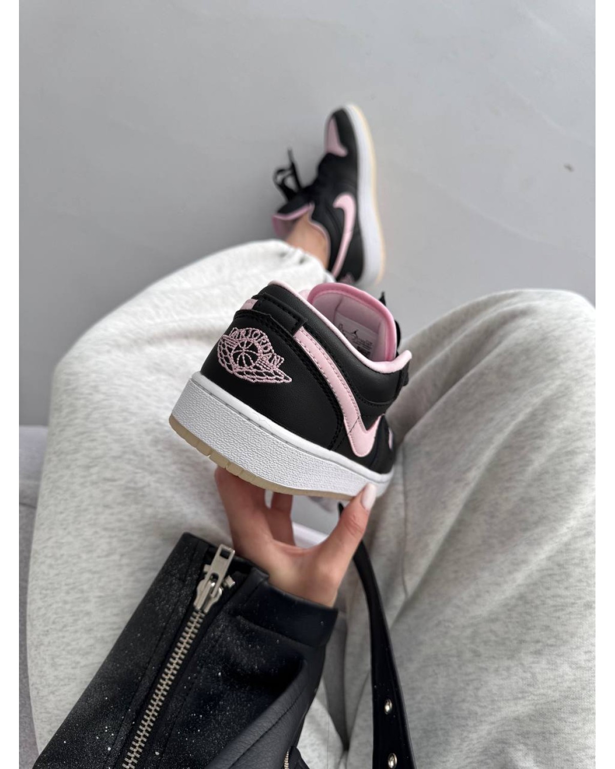 Nike Air Jordan Retro 1 Low Black Pink