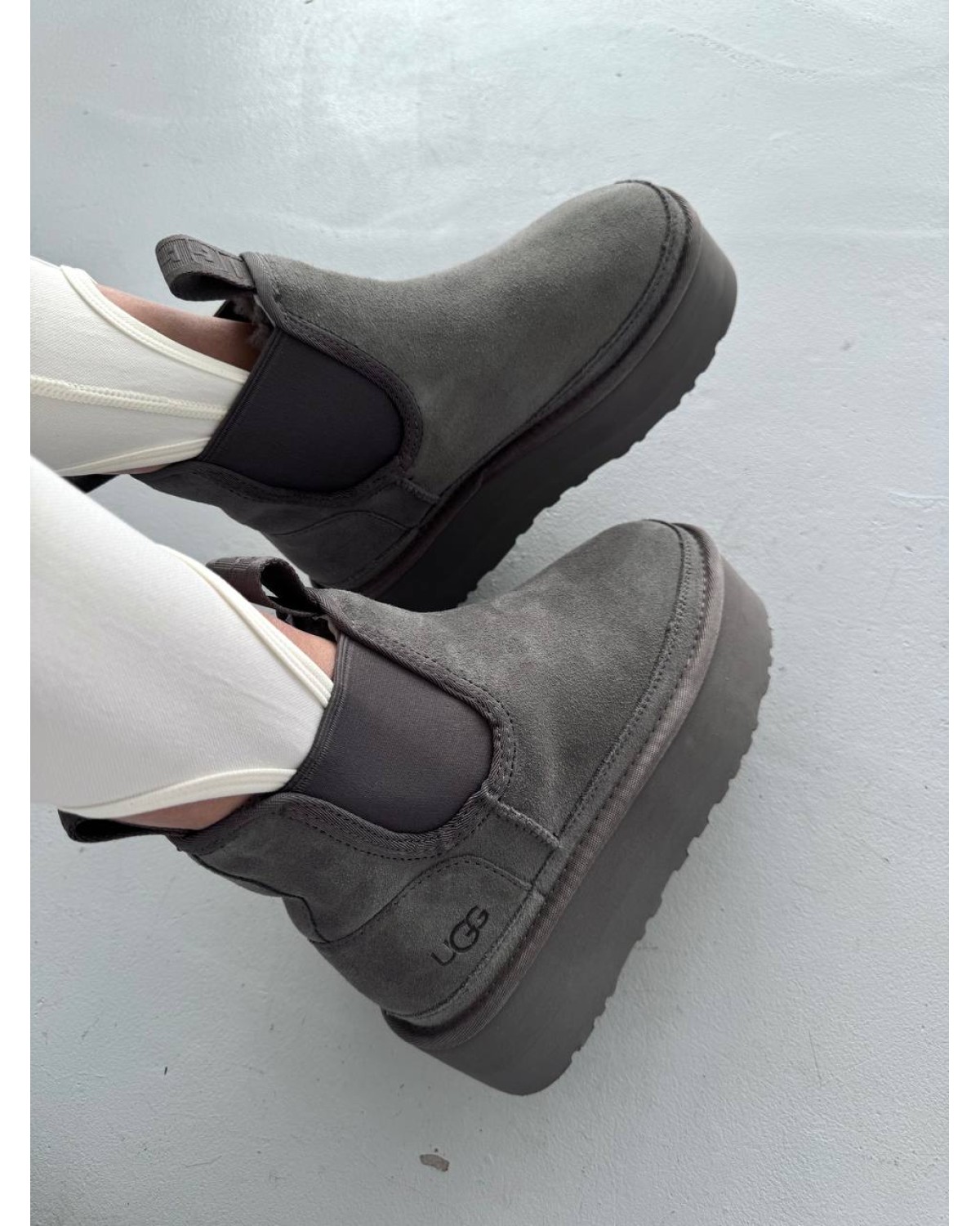 UGG Chelsea Mini Platform Grey