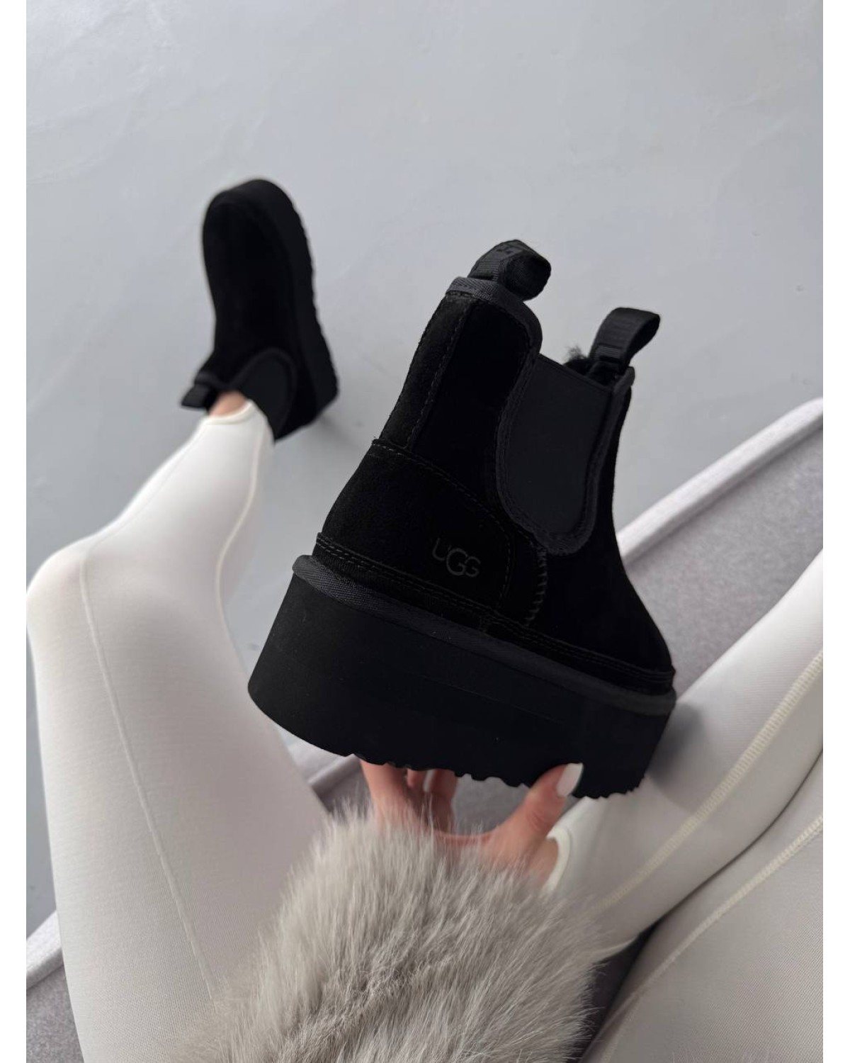 UGG Chelsea Mini Platform Black