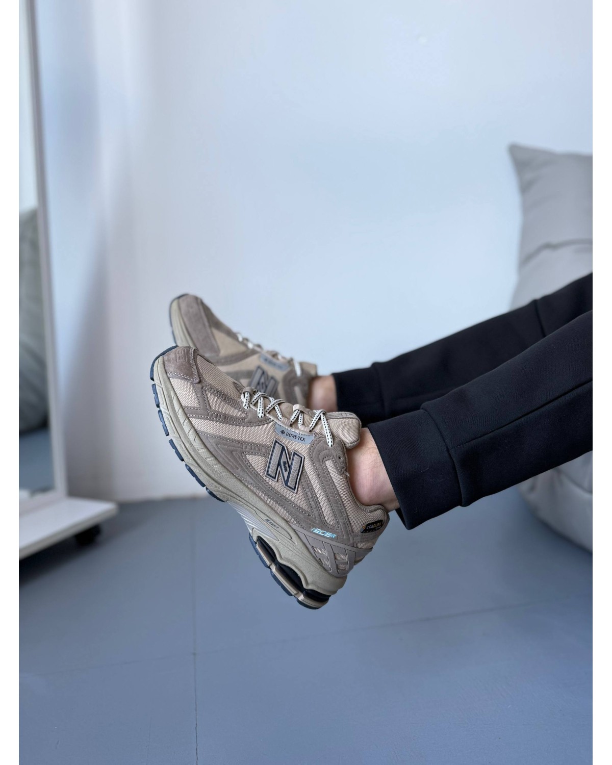 New Balance 1906R Beige Gore-Tex Fur