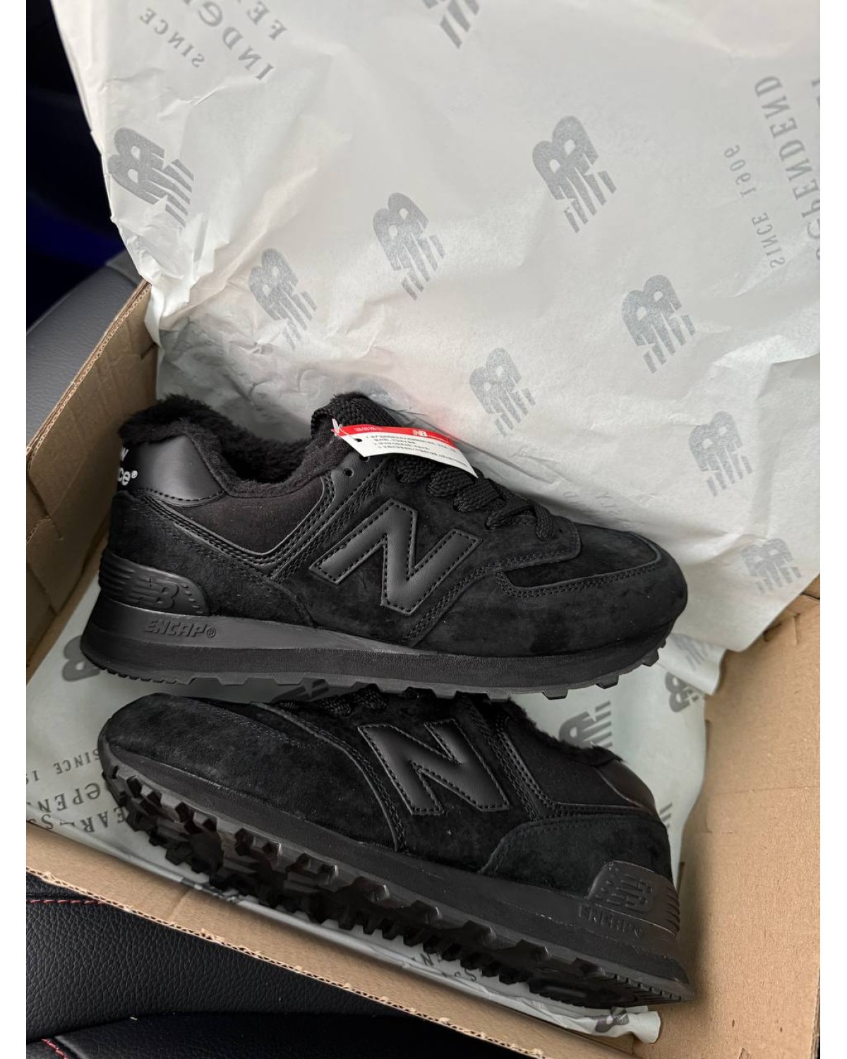 New Balance 574 Total Black FUR