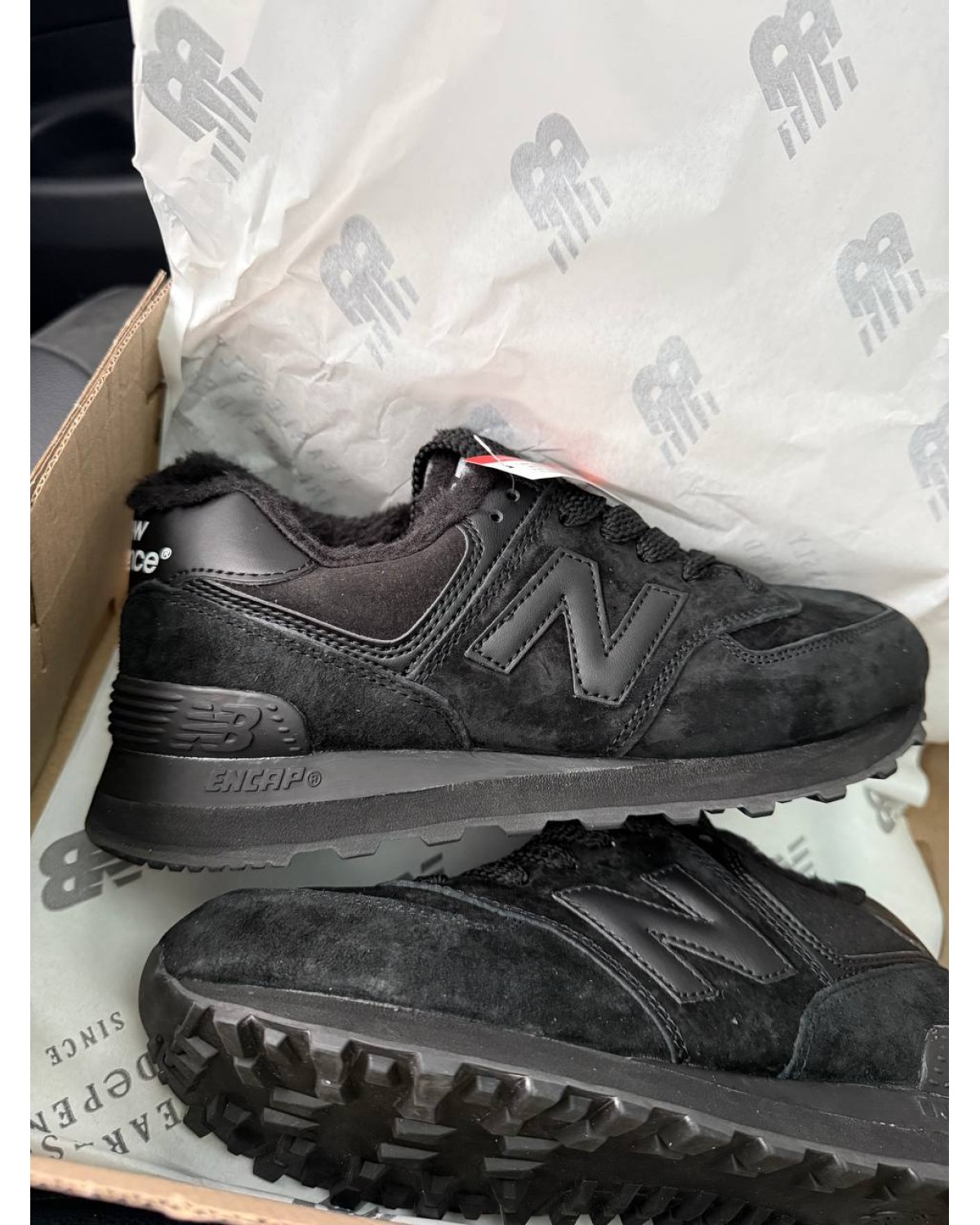 New Balance 574 Total Black FUR